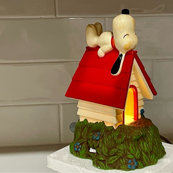 Snoopy Nightlight - Picture 3 of 5